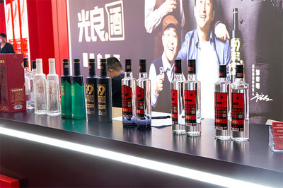 销售突破2亿瓶 光良的“沉下去”战略，开创酒业新赛道